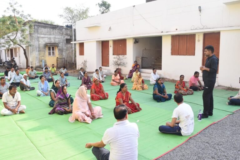 राजनांदगांव : जिले में स्वस्थ जीवनशैली को बढ़ावा देने संचालित किया जा रहा विशेष योग अभियान