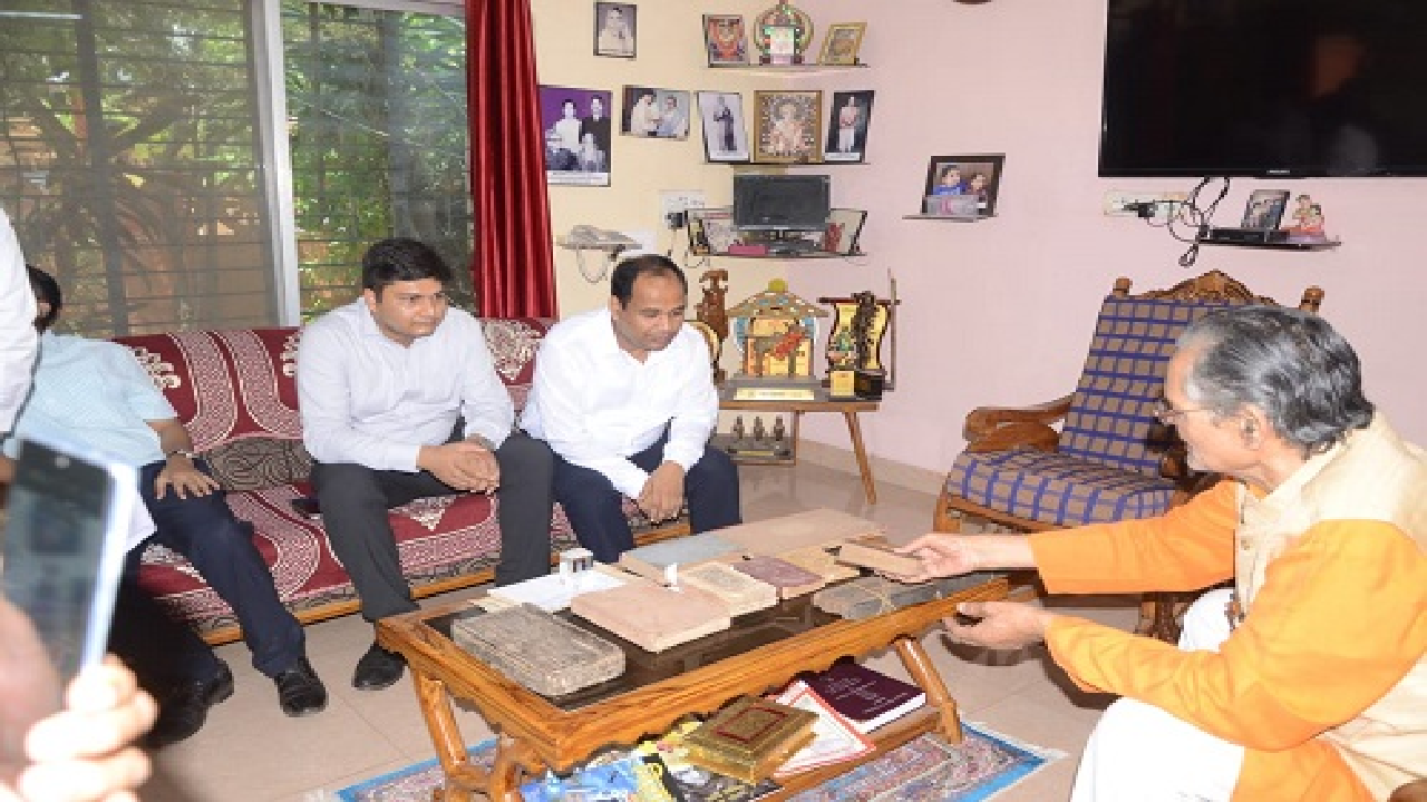 CG : सुप्रसिद्ध इतिहासकार आचार्य रमेंद्रनाथ मिश्र “ज्ञान भारतम् मिशन” के तहत सम्मानित …