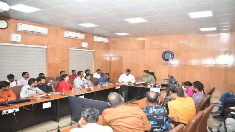 CG : रायपुर रेल मंडल ने साल 2025-26 की उपलब्धियां गिनाई …