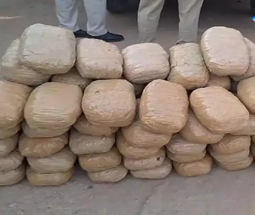 CG : गांजा तस्करी पर बड़ी कार्रवाई, 112 किलो गांजा के साथ 2 अंतरराज्यीय तस्कर गिरफ्तार …