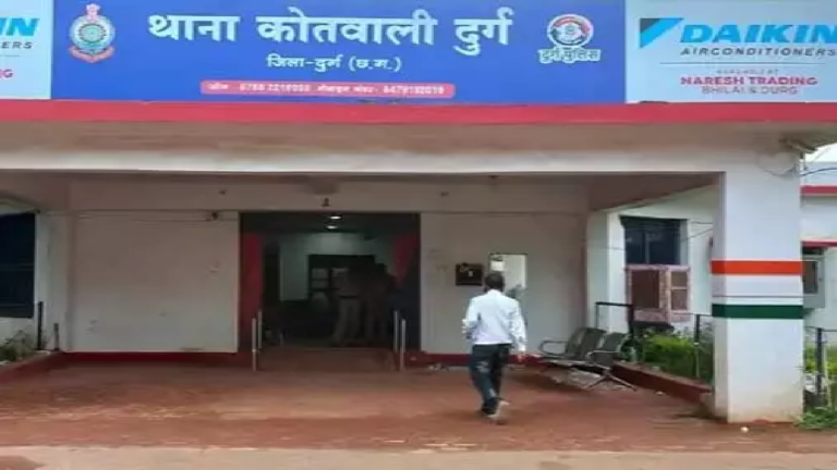 CG : नकली नोट थमाकर बुजुर्ग महिला से ठगी, जेवरात लेकर शातिर फरार ...