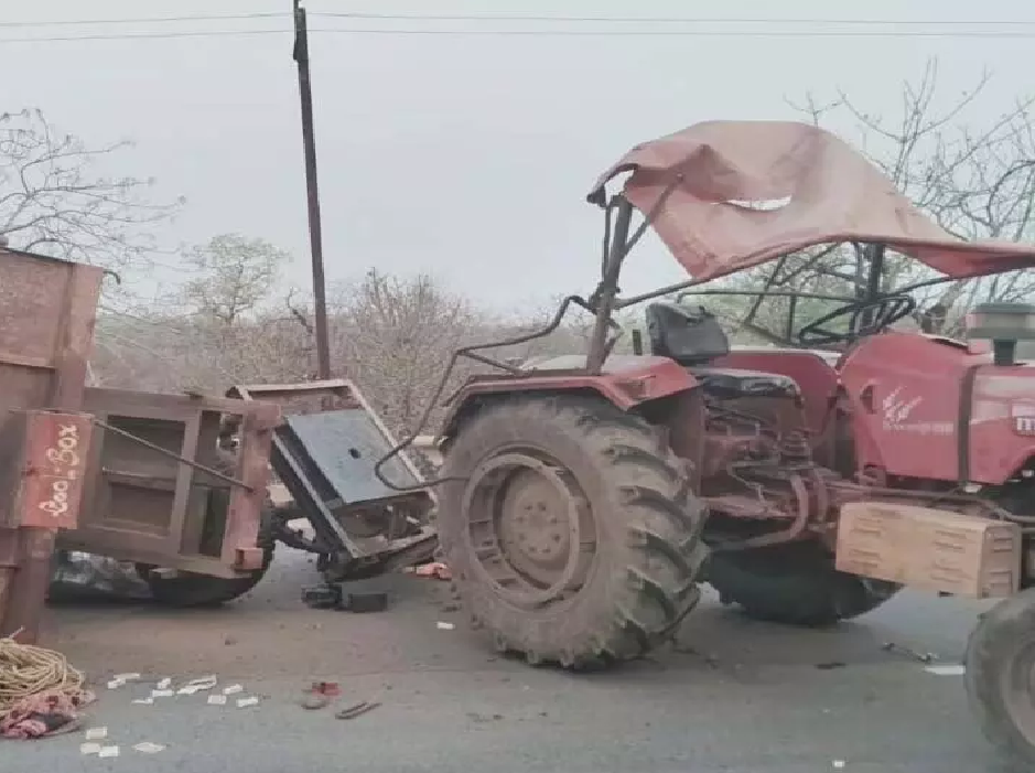 CG : ट्रैक्टर पलटने से 2 की मौत, बालोद में बड़ा हादसा ...