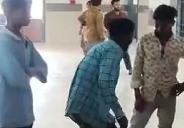 CG : पागल कुत्ता पकड़ से बाहर, तखतपुर में 16 लोगों को काट चूका है अब तक …