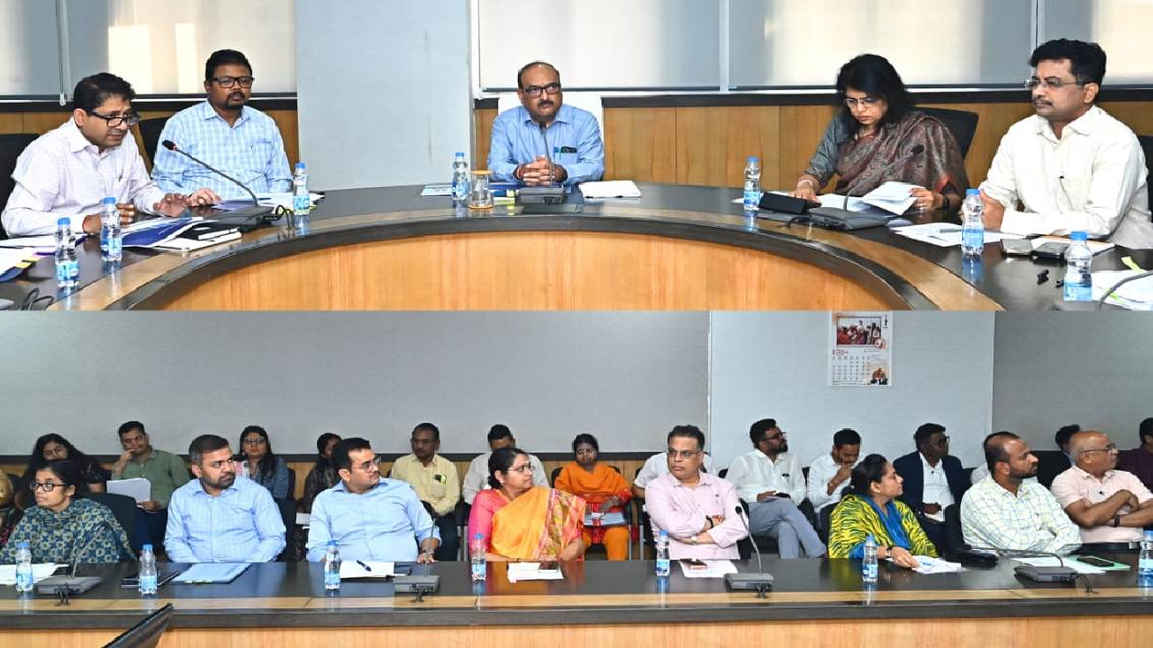 CG : मुख्य सचिव ने की लोक सेवा गारंटी की सेवाओं के क्रियान्वन की समीक्षा …