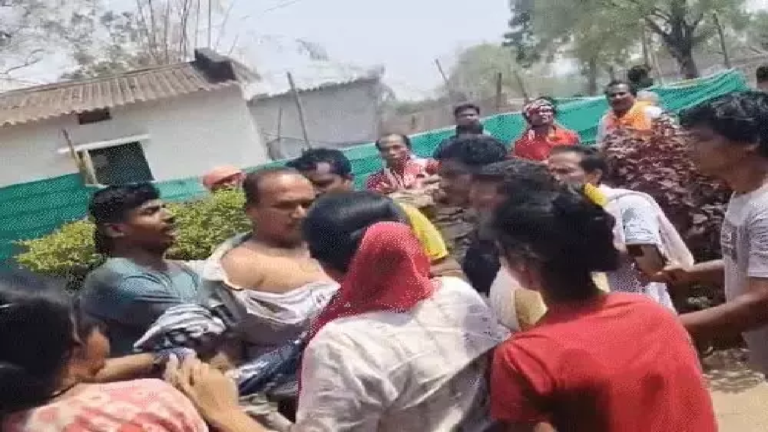 CG : बस्तर में ओडिशा के पास्टर की पिटाई, धर्मांतरण करने बना रहा था दबाव …