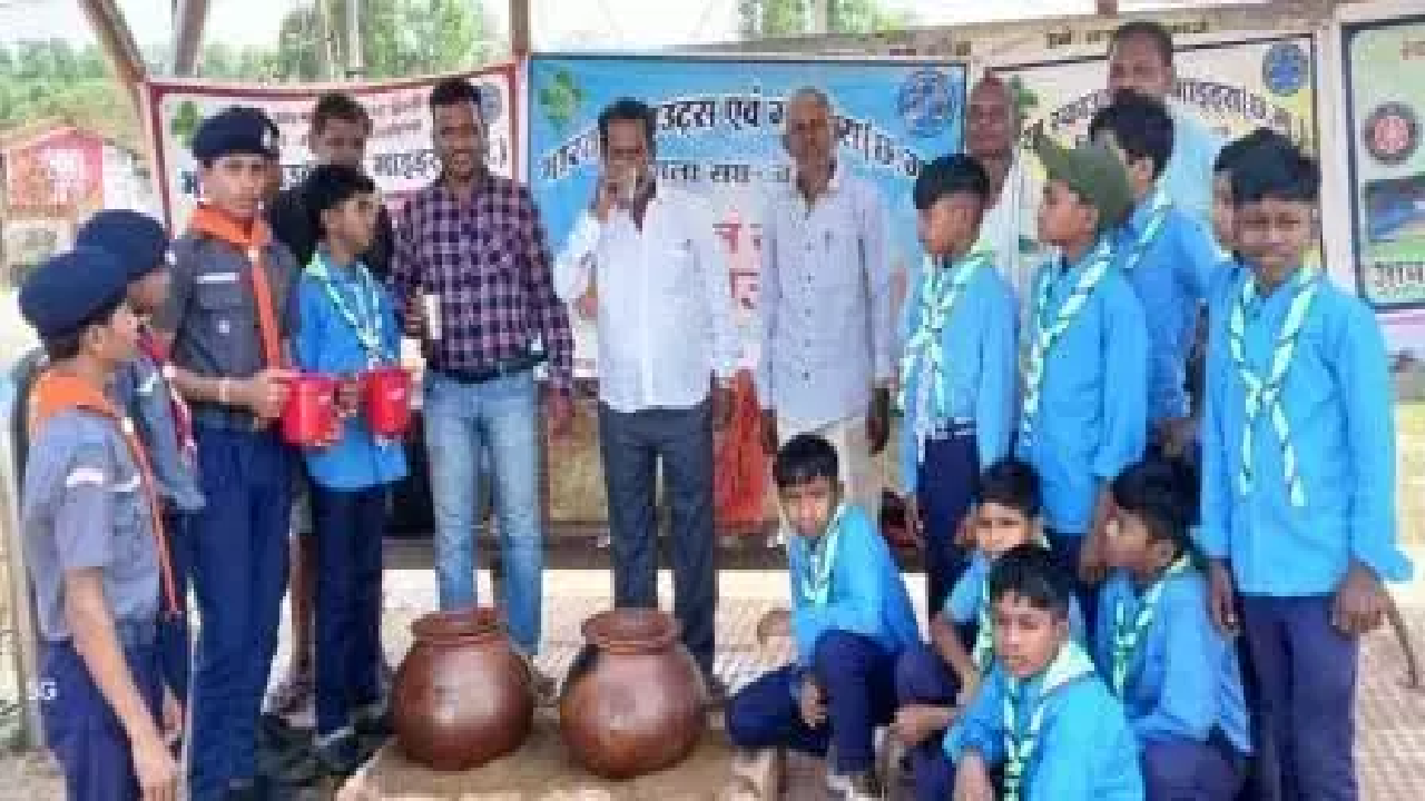 CG : बस्तर के घाटलोहंगा में सेवा का संगम: स्काउट्स-गाइड्स और NSS ने पेश की मानवता की मिसाल ...