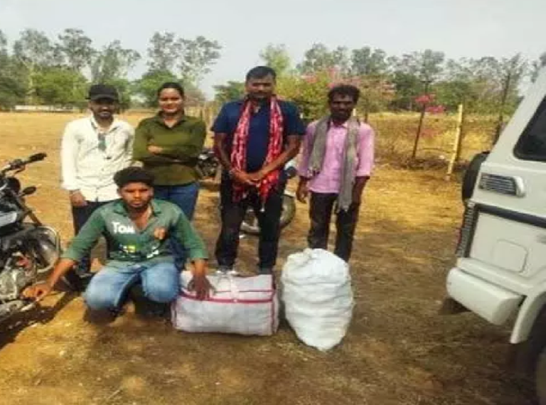 CG : अवैध शराब के खिलाफ बड़ी कार्रवाई, 250 पाव देशी मदिरा के साथ युवक गिरफ्तार …