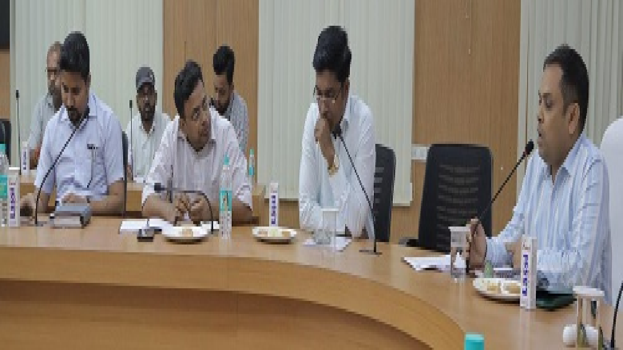 CG : औद्योगिक प्रतिष्ठान एवं पावर प्लांट सुरक्षा मानकों का कड़ाई से पालन सुनिश्चित करें …